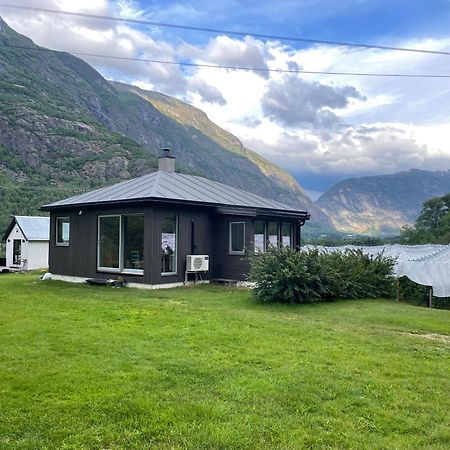 Jordeplegarden Holiday Home - Part Of A Farm - Two Buildings - Close To Flam Lærdalsøyri Exteriör bild