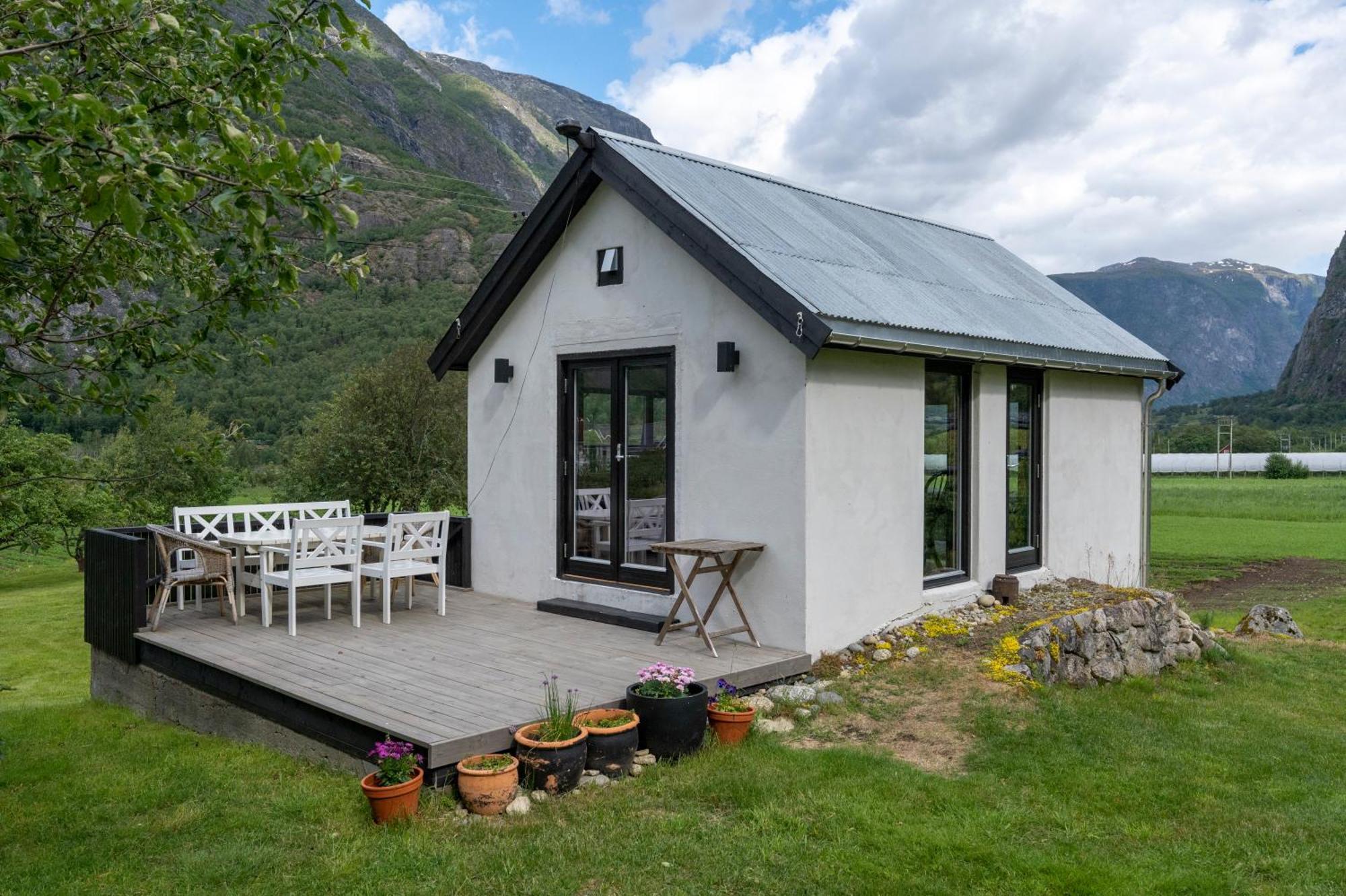 Jordeplegarden Holiday Home - Part Of A Farm - Two Buildings - Close To Flam Lærdalsøyri Exteriör bild