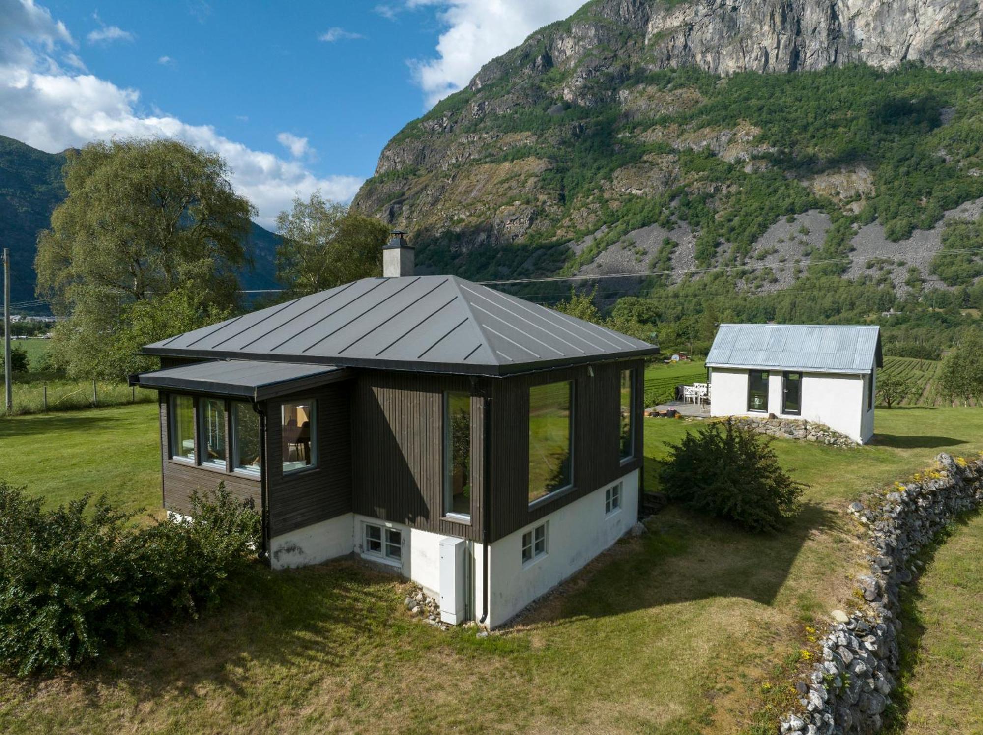 Jordeplegarden Holiday Home - Part Of A Farm - Two Buildings - Close To Flam Lærdalsøyri Exteriör bild