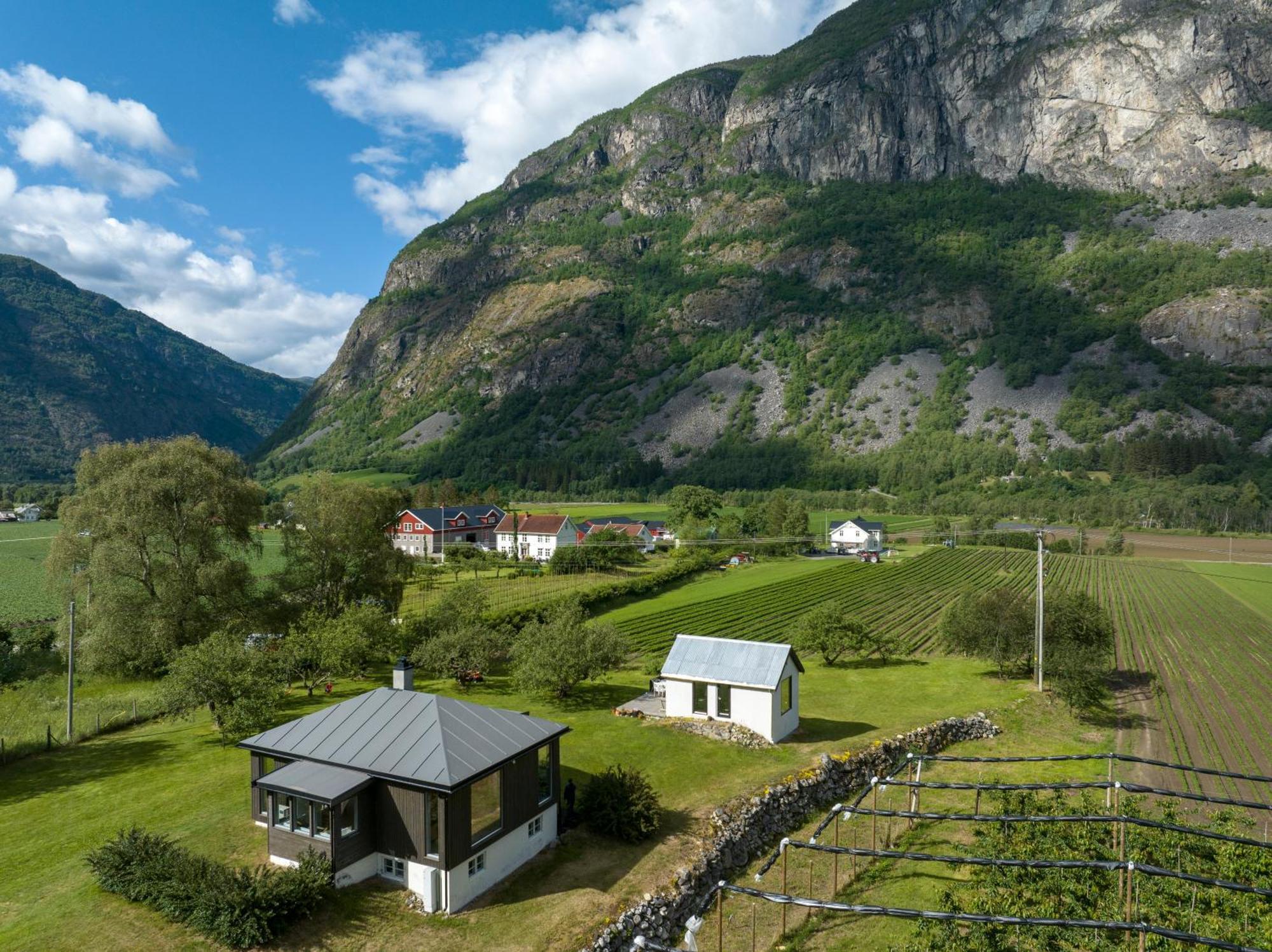 Jordeplegarden Holiday Home - Part Of A Farm - Two Buildings - Close To Flam Lærdalsøyri Exteriör bild