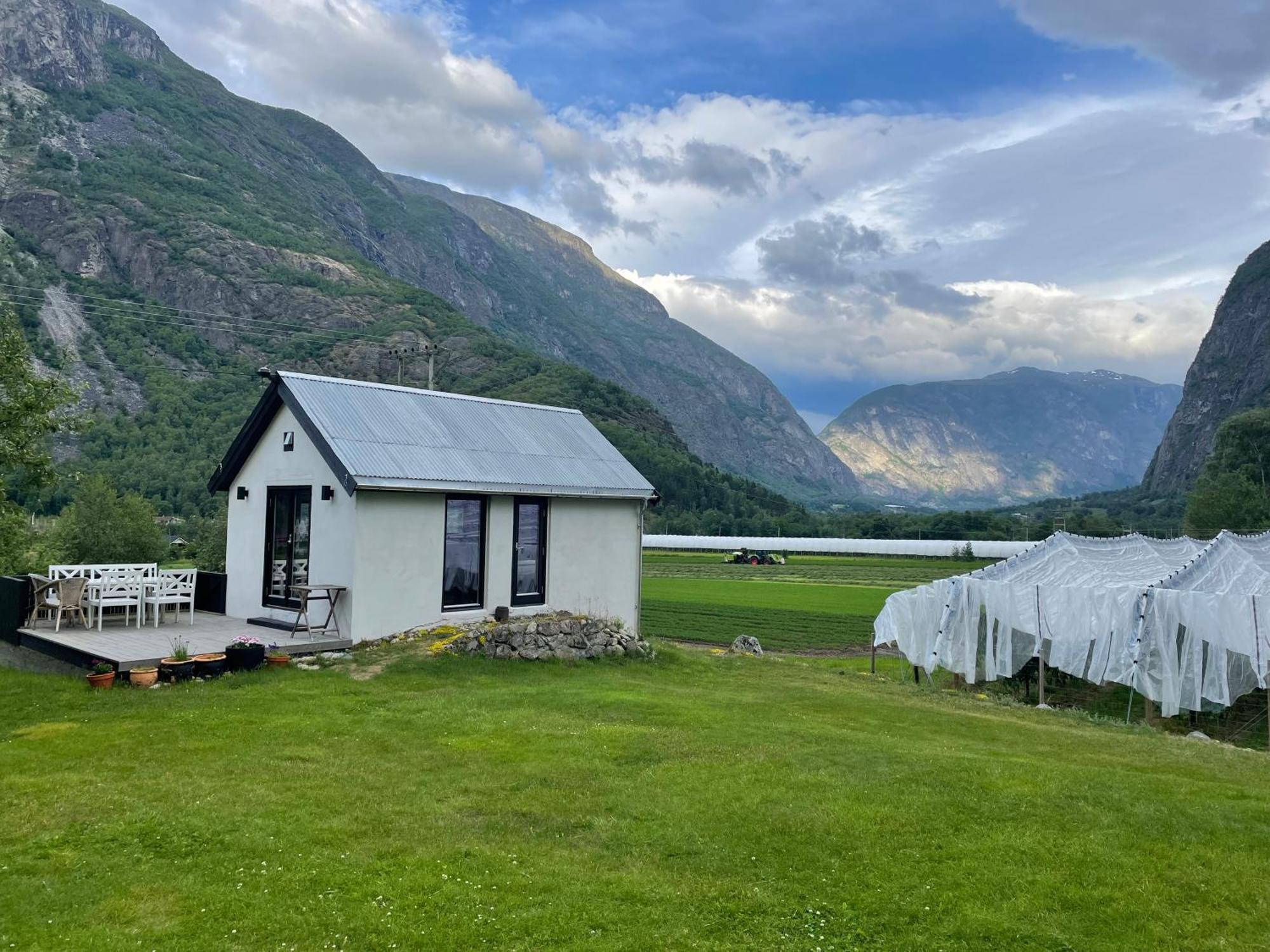 Jordeplegarden Holiday Home - Part Of A Farm - Two Buildings - Close To Flam Lærdalsøyri Exteriör bild